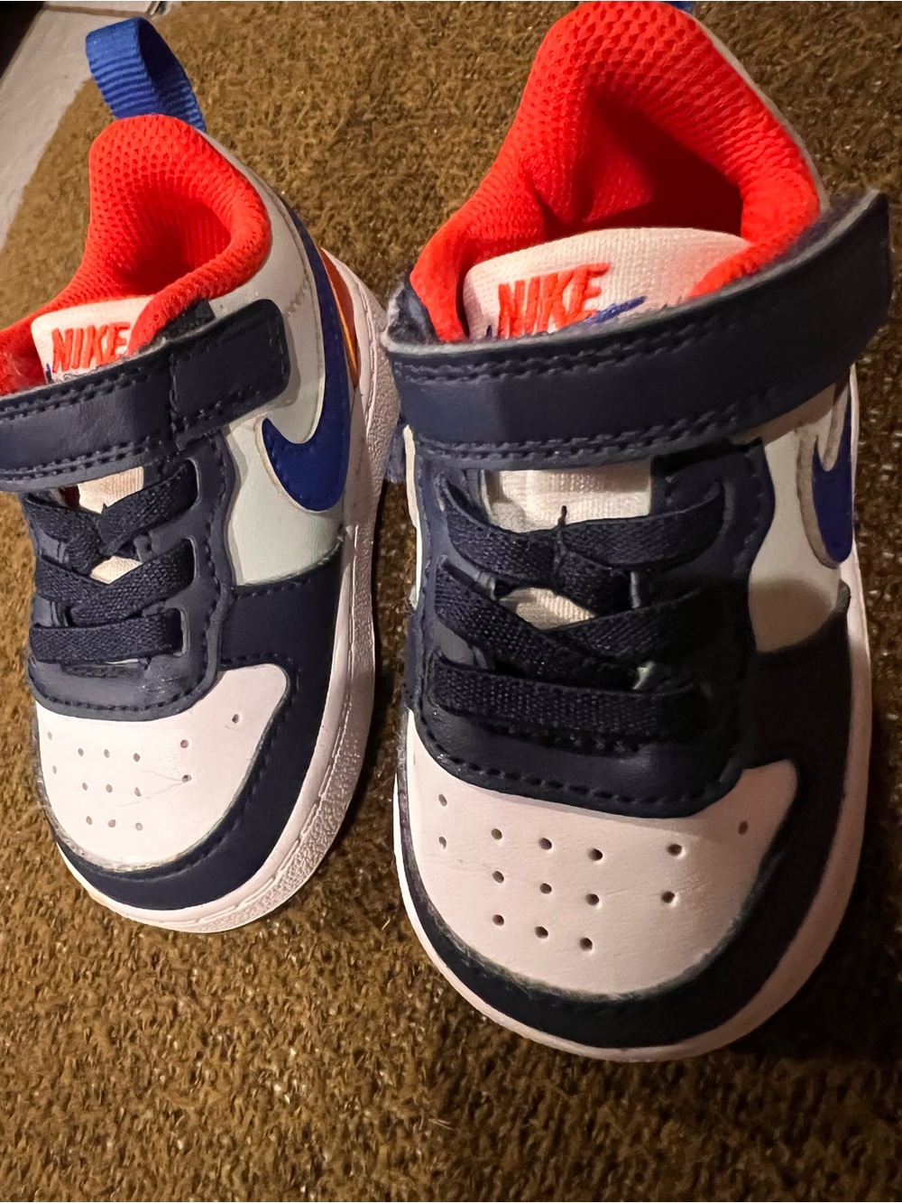 Nike Kids Navy, White & Orange Low-Top Sneaker